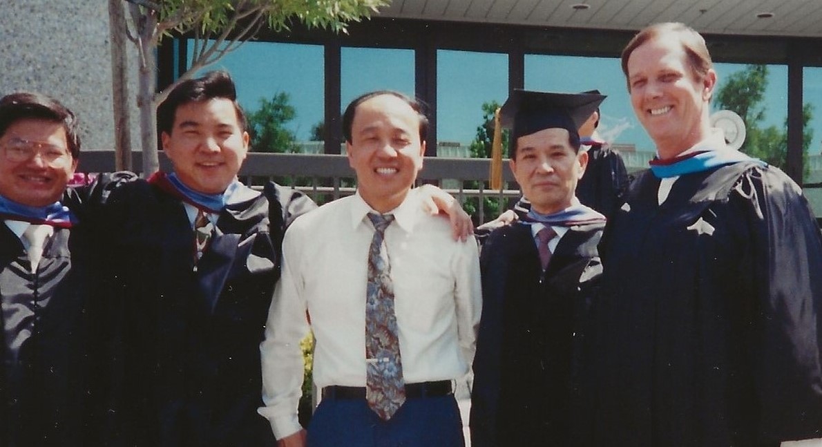 (May 1992: From right, Mr. Thomas Isenburg along with other graduates and Dr. George Hsieh)